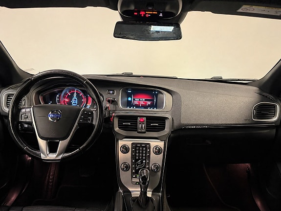 Volvo V40 Cross Country 24 of 24