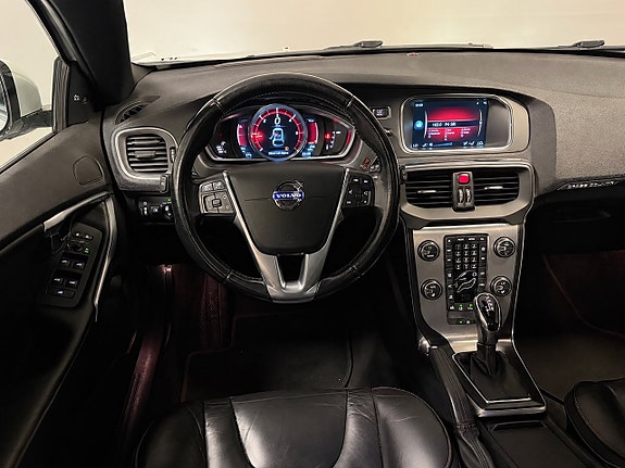 Volvo V40 Cross Country 15 of 24