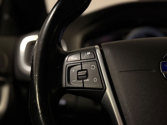 Volvo V40 Cross Country 14 of 24