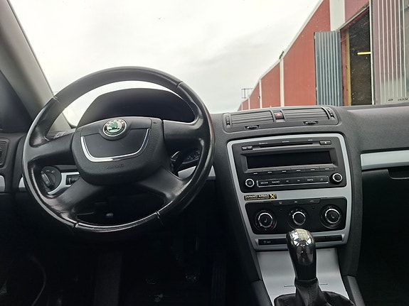 Skoda Octavia 6 of 8