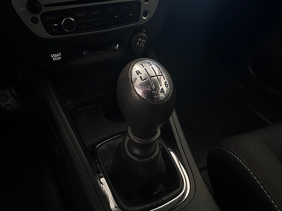 Renault Megane 13 of 19