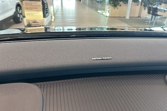 Volvo EX30 23 of 30