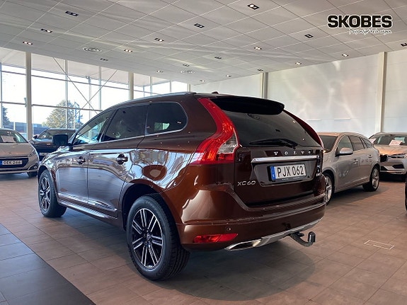 Volvo XC60 4 of 26