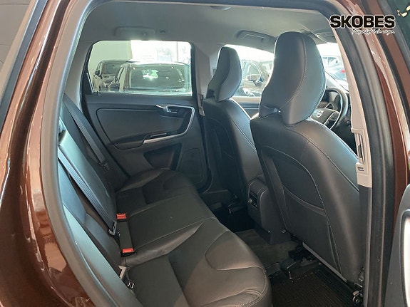 Volvo XC60 9 of 26