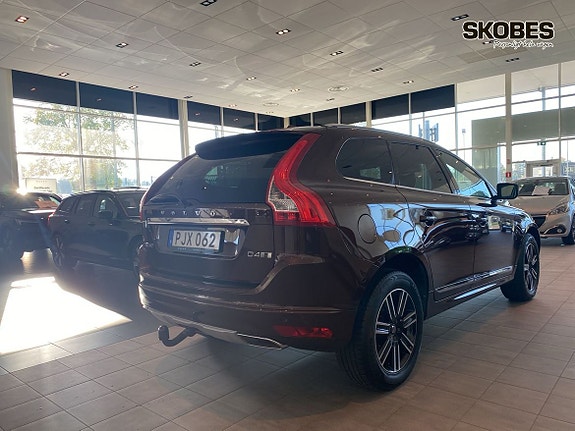 Volvo XC60 6 of 26