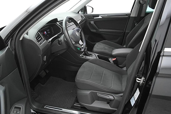 Volkswagen Tiguan 19 of 25