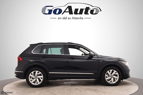Volkswagen Tiguan 3 of 25