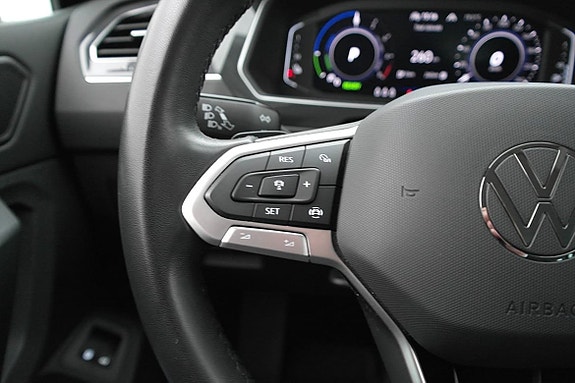 Volkswagen Tiguan 11 of 25