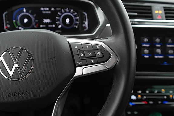 Volkswagen Tiguan 12 of 25