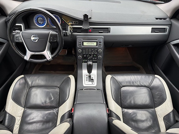 Volvo V70 R-Design 2.5FT 231 ch BVA / 152 430 km / Cuir / Bi-Xénon / Distribution neuve / Sièges chauffants