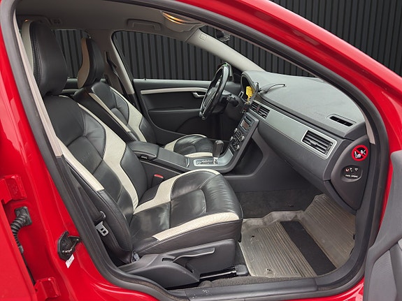 Volvo V70 R-Design 2.5FT 231 ch BVA / 152 430 km / Cuir / Bi-Xénon / Distribution neuve / Sièges chauffants