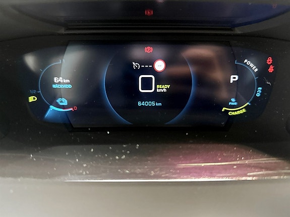 Peugeot e-208 8 of 14