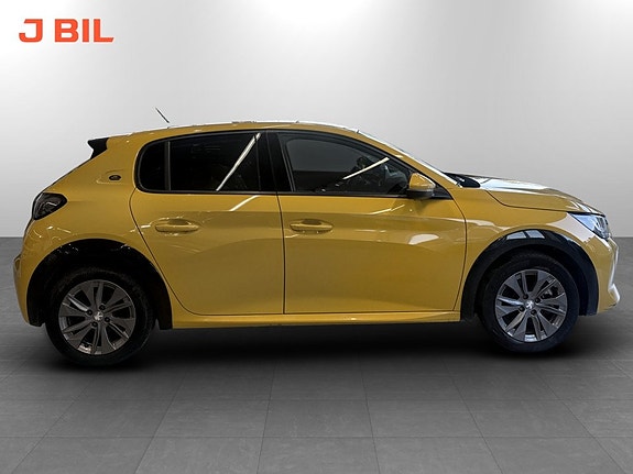 Peugeot e-208 13 of 14