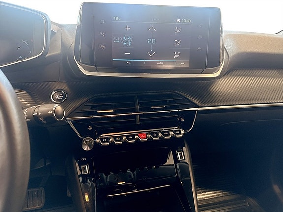 Peugeot e-208 9 of 14