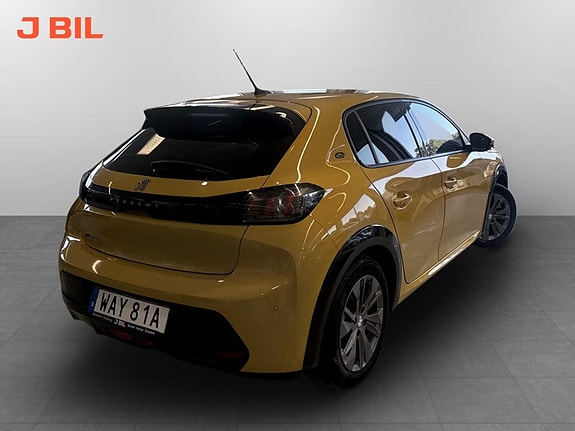 Peugeot e-208 3 of 14
