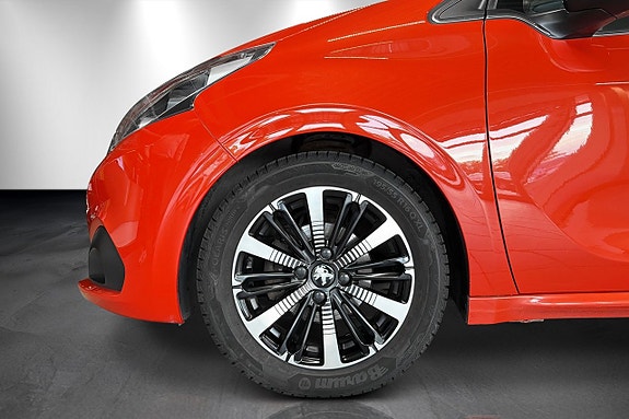 Peugeot 208 11 of 14