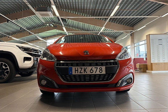 Peugeot 208 12 of 14
