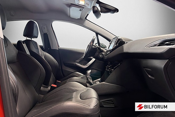 Peugeot 208 5 of 14