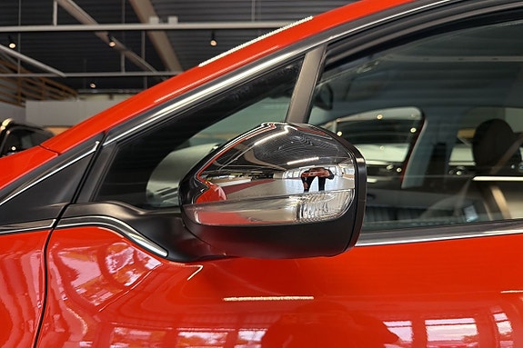 Peugeot 208 13 of 14