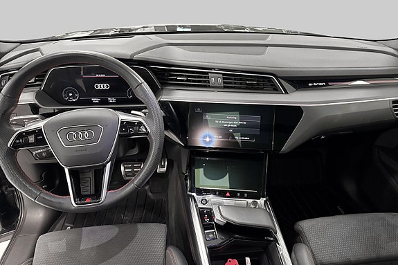Audi Q8 e-tron 11 of 29
