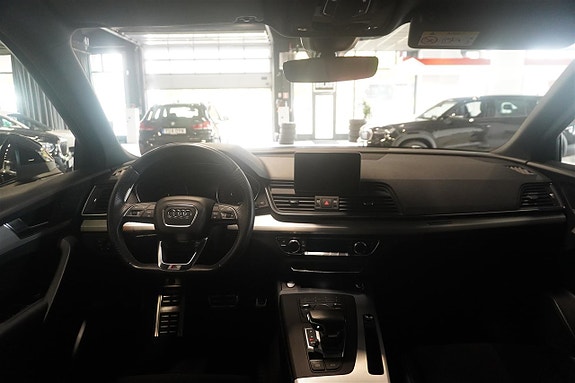 Audi Q5 10 of 18