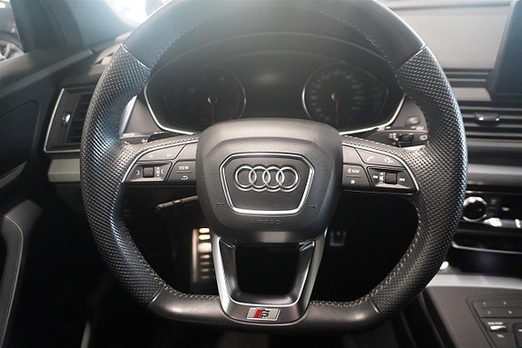 Audi Q5 11 of 18