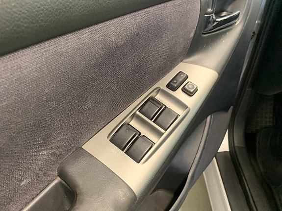 Toyota Corolla 10 of 14