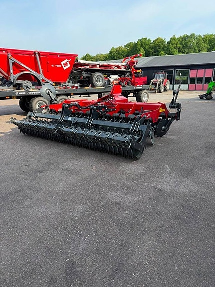 Metal-Fach U740/40 – Tallriksredskap (4,0 m) 6 of 10