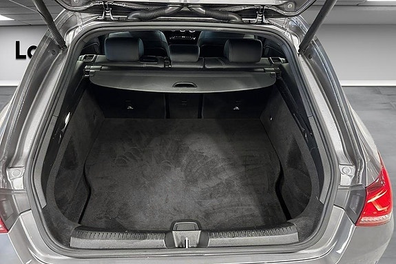Mercedes-Benz CLA250 e 14 of 17