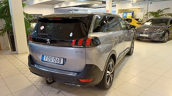Peugeot 5008 3 of 12