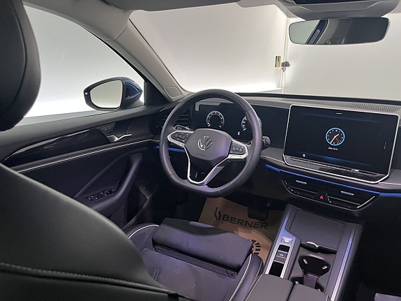 Volkswagen Passat 6 of 23