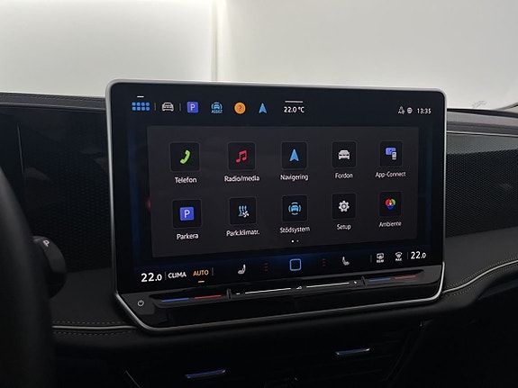 Volkswagen Passat 11 of 23