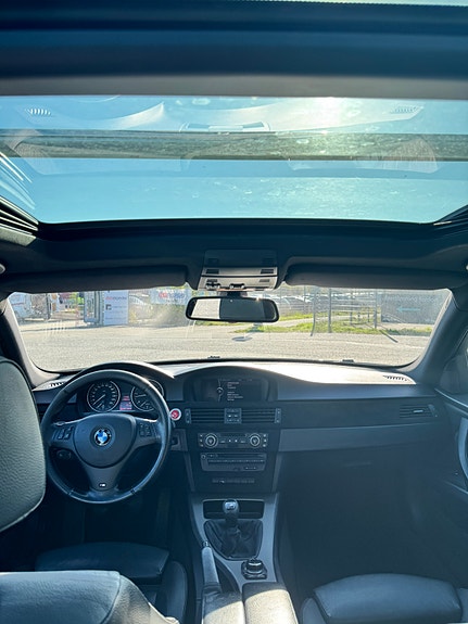 BMW 330d 5 of 5