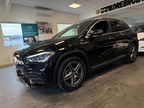 Mercedes-Benz GLA250 e 2 of 28