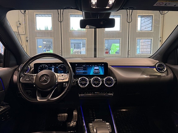Mercedes-Benz GLA250 e 5 of 28