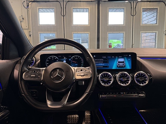 Mercedes-Benz GLA250 e 8 of 28