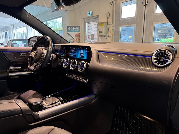 Mercedes-Benz GLA250 e 9 of 28