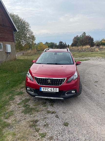 Peugeot 2008 2 of 15