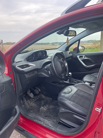 Peugeot 2008 5 of 15