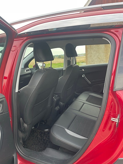 Peugeot 2008 6 of 15