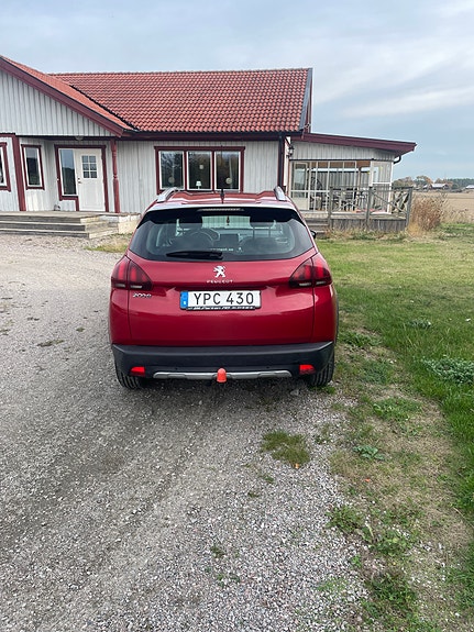 Peugeot 2008 4 of 15