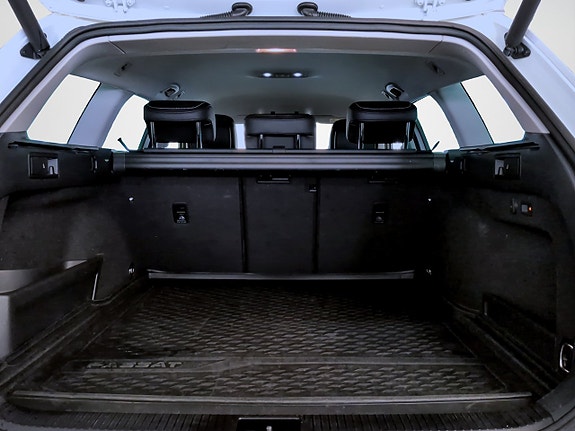 Volkswagen Passat 18 of 21