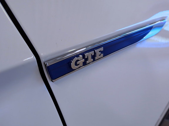 Volkswagen Passat 6 of 21