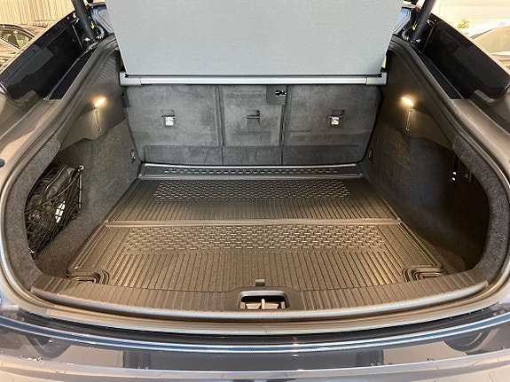 Volvo ES90 13 of 14