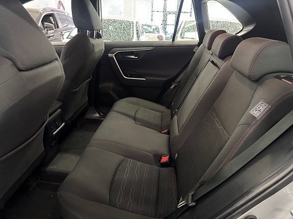 Toyota RAV4 19 of 26
