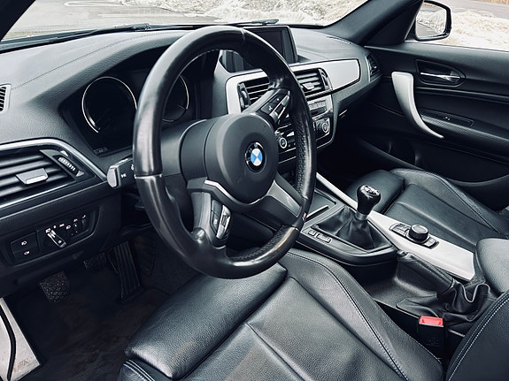 BMW 118i 5 of 7