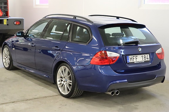 BMW 325i 2 of 23