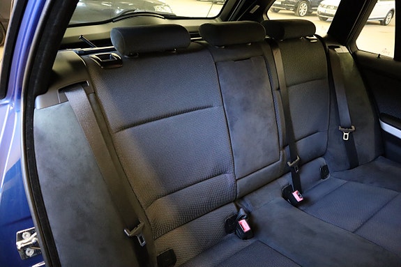 BMW 325i 16 of 23