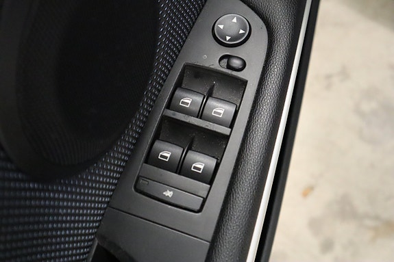 BMW 325i 7 of 23