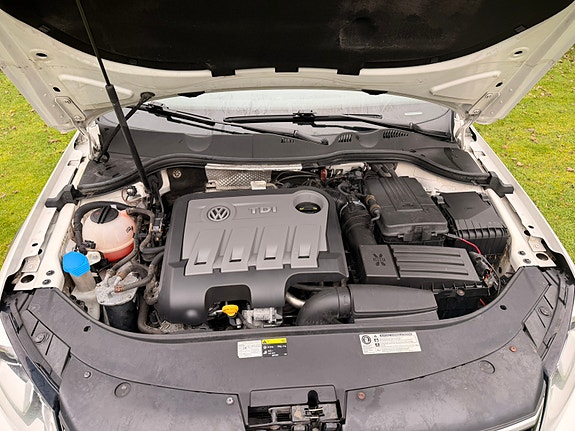 Volkswagen Passat Alltrack 8 of 20